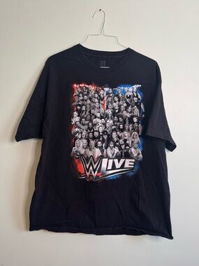 2017 WWE Live Black Graphic Crewneck Tee (XXL)